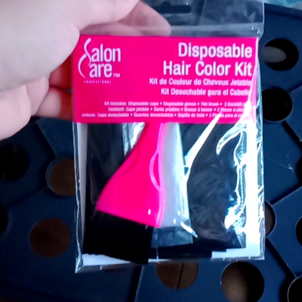 Hair color kit